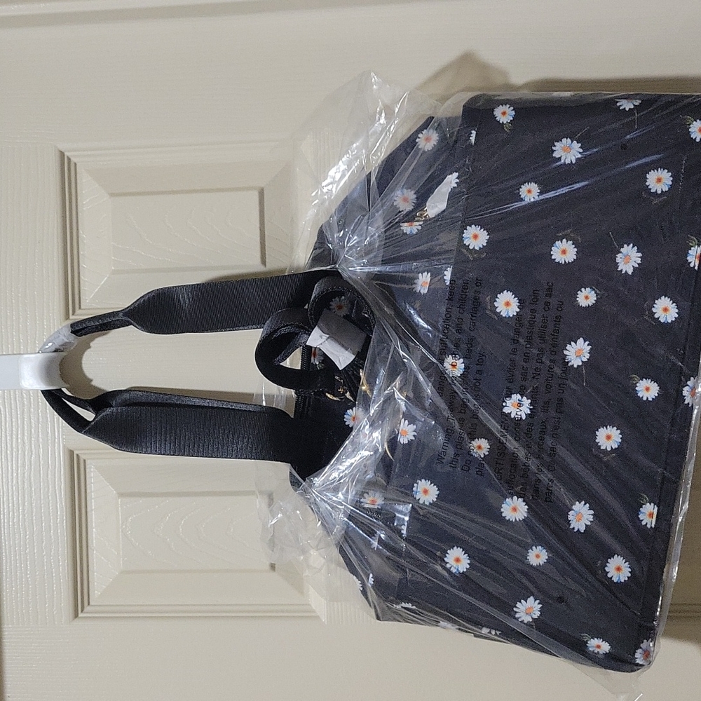 Duffle - Picture 2 of 2